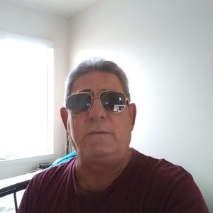 Meet your Posher, Esteban